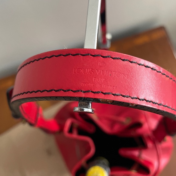 Authentic Louis Vuitton Red Epi Neo Noe - Picture 13 of 16